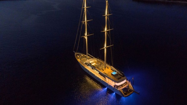 Sailing Yacht Aurum Sky