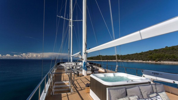 Sailing Yacht Aurum Sky