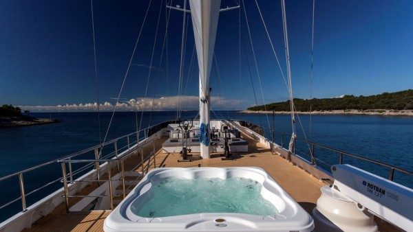 Sailing Yacht Aurum Sky