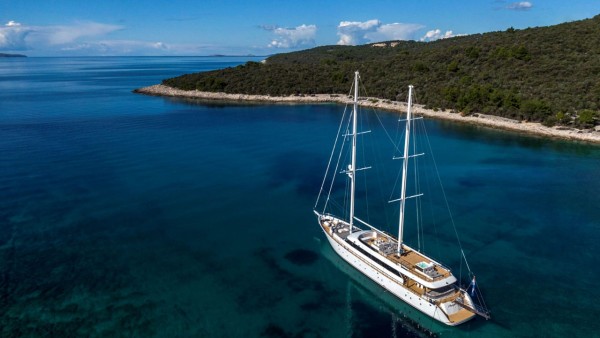Sailing Yacht Aurum Sky