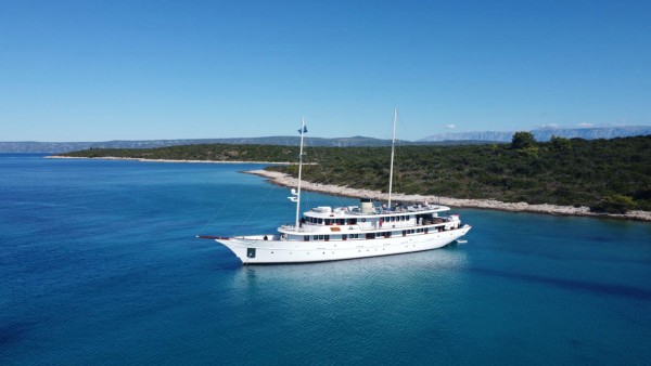 Sailing Yacht Bellezza