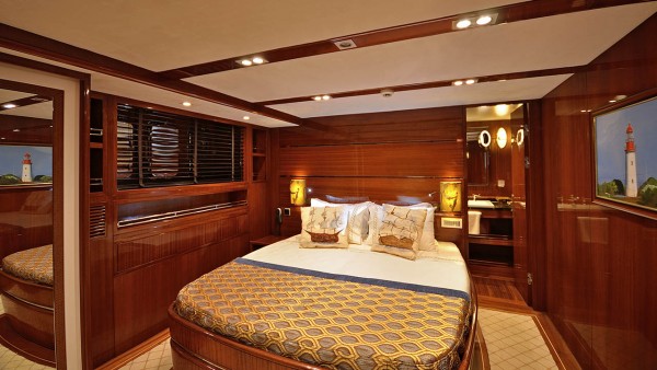 Sailing Yacht Glorious