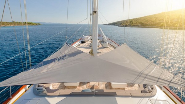 Sailing Yacht Lady Gita