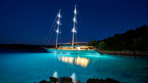 Sailing Yacht Lady Gita