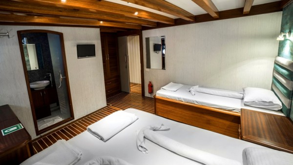 Gulet Love Boat