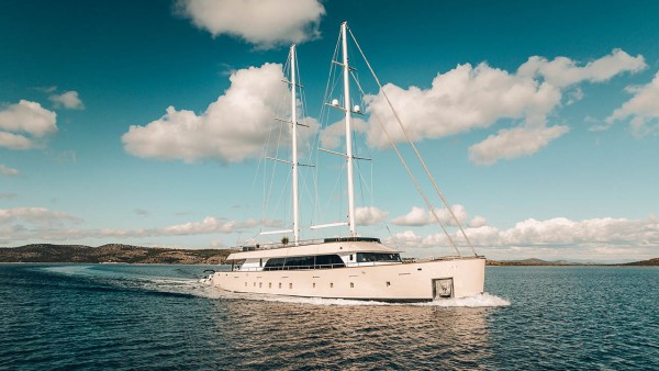 Maxita Sailing Yacht