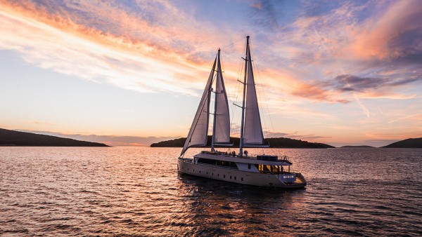 Sailing Yacht Maxita