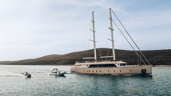 Sailing Yacht Maxita