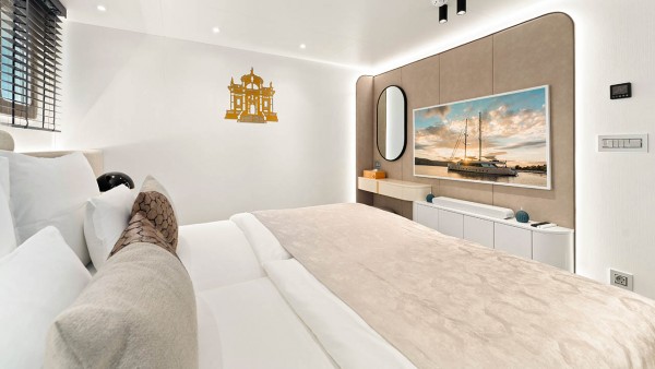 Sailing Yacht Maxita