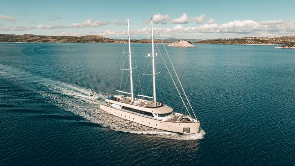 Sailing Yacht Maxita