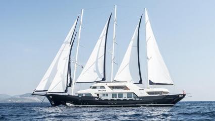 Sailing Yacht Meira