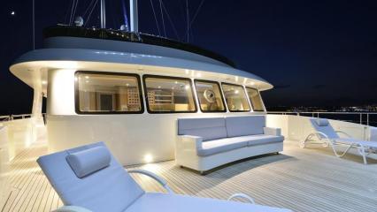 Sailing Yacht Meira