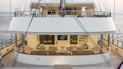 Sailing Yacht Meira