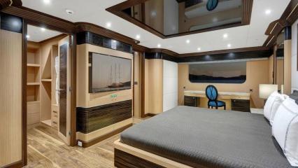 Sailing Yacht Meira