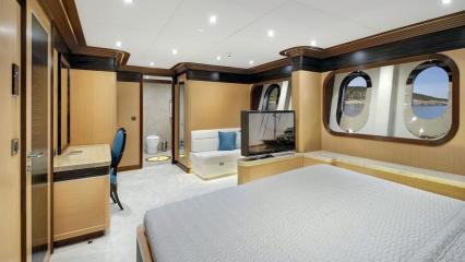 Sailing Yacht Meira