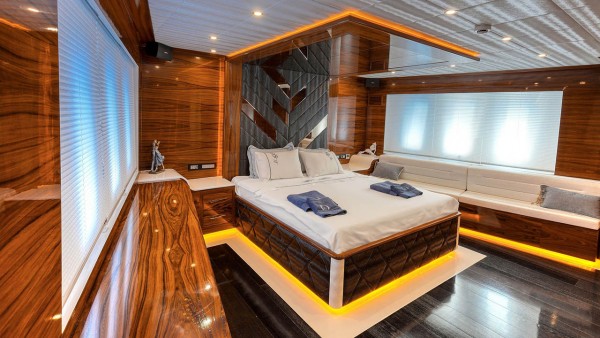 Sailing Yacht Son of Wind