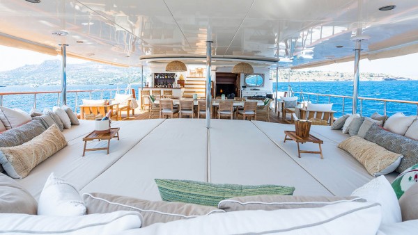 Sailing Yacht Yazz