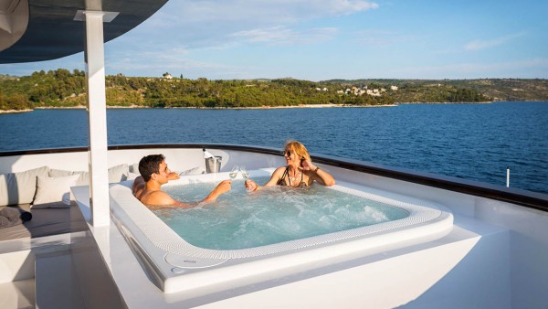 Motor Yacht Agape Rose