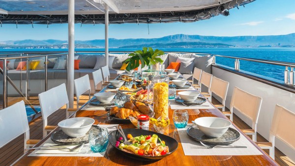 Motor Yacht Agape Rose