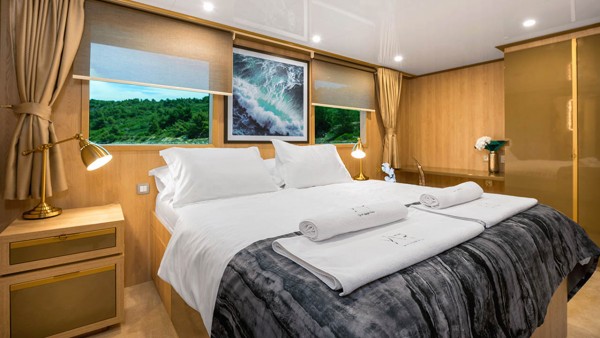 Motor Yacht Agape Rose