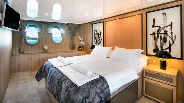 Motor Yacht Agape Rose