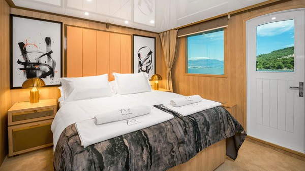 Motor Yacht Agape Rose