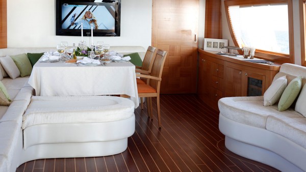 Motor Yacht Azmim