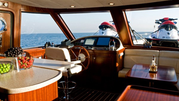 Motor Yacht Azmim