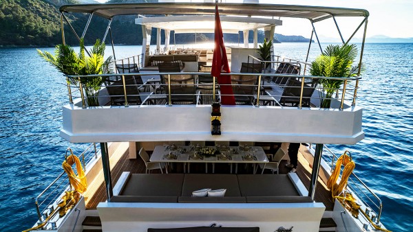 Motor Yacht Lila