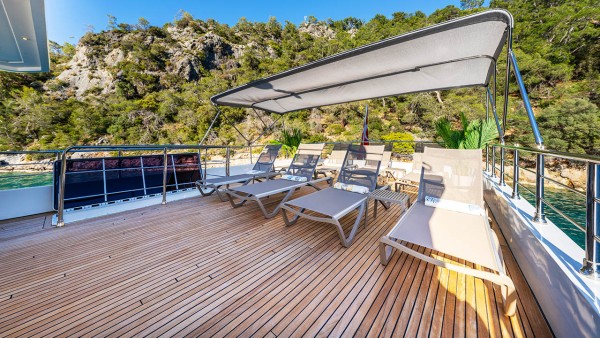 Motor Yacht Lila