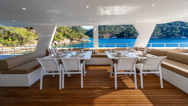 Motor Yacht Lila
