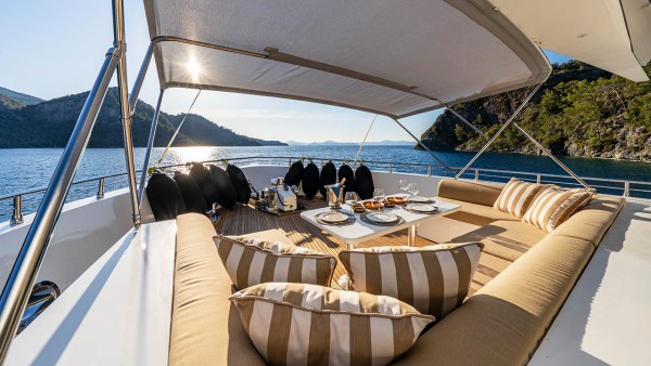 Motor Yacht Lila