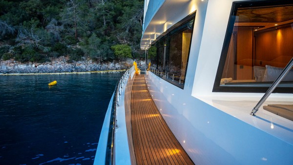 Motor Yacht Lila