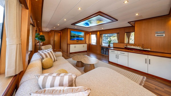 Motor Yacht Lila