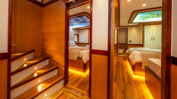 Motor Yacht Lila