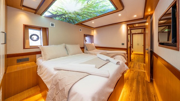 Motor Yacht Lila