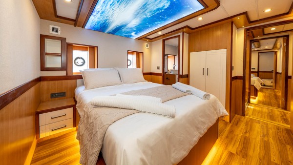 Motor Yacht Lila