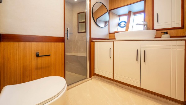 Motor Yacht Lila