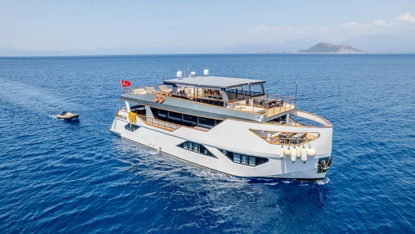 Nayk 3 Motor Yacht