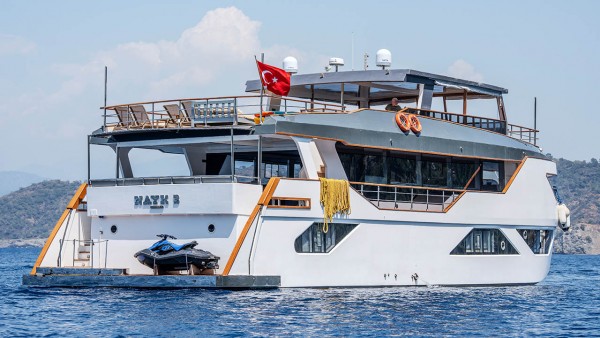 Motor Yacht Nayk 3