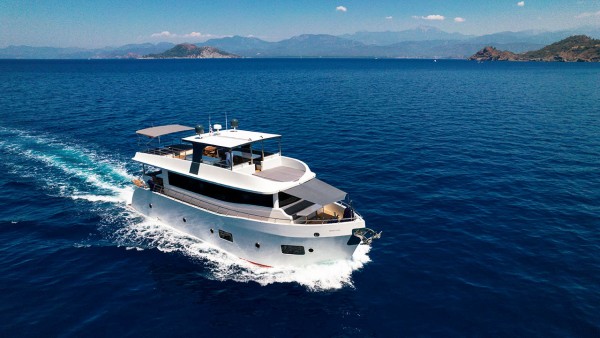 Oggusto Motor Yacht