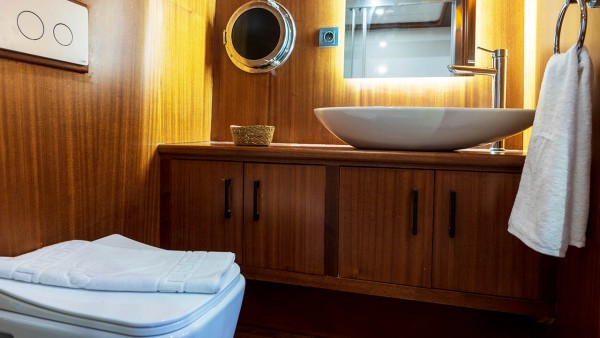 Motor Yacht Oggusto