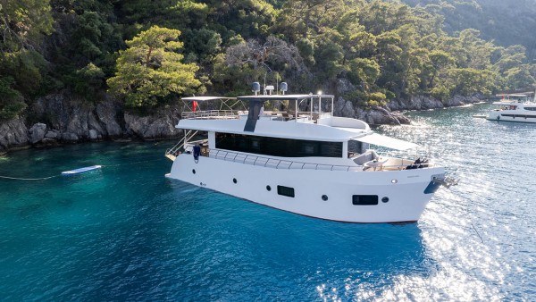 Motor Yacht Oggusto