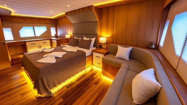 Motor Yacht Simay M