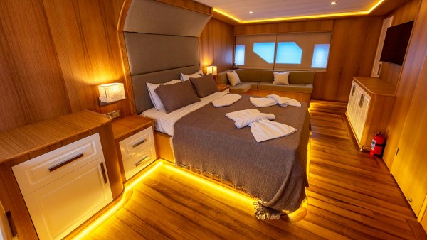 Motor Yacht Simay M