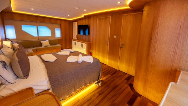 Motor Yacht Simay M