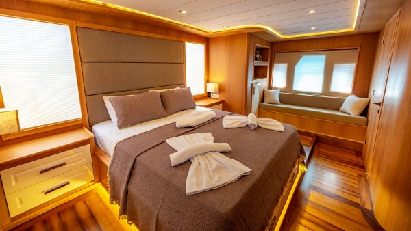 Motor Yacht Simay M