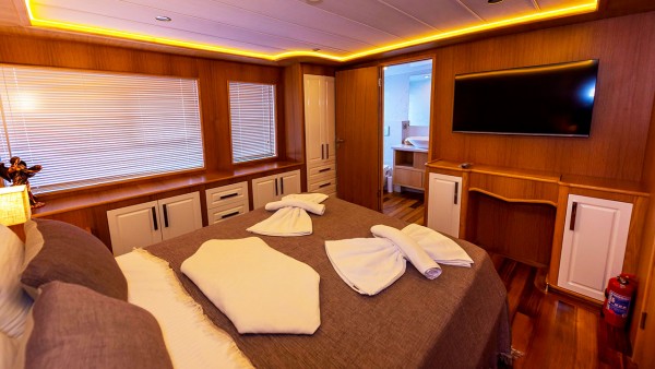 Motor Yacht Simay M
